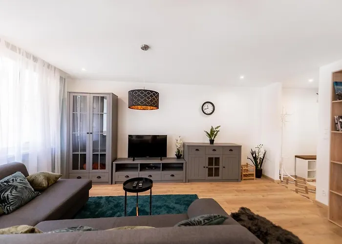 Flora Center Appartement *